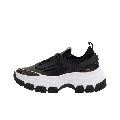 GUESS Braydin Abrasion Resistant Low Top Casual Shoes Women's Black