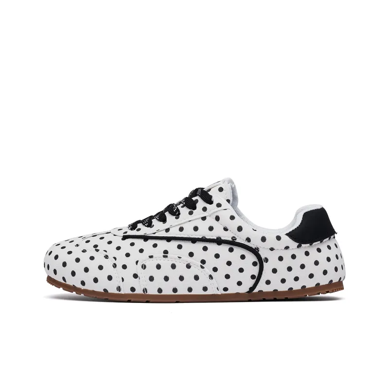 MUKALUO Slip Resistant, Abrasion Resistant, Breathable, Lightweight Low Top Casual Shoes Women's White Polka Dot-0