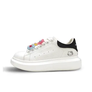 Hello Kitty White Skateboard Shoes Women's Low Top Black