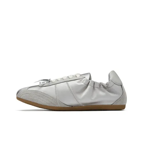 73Hours Rich People On Holiday Low Top Casual Shoes Women's