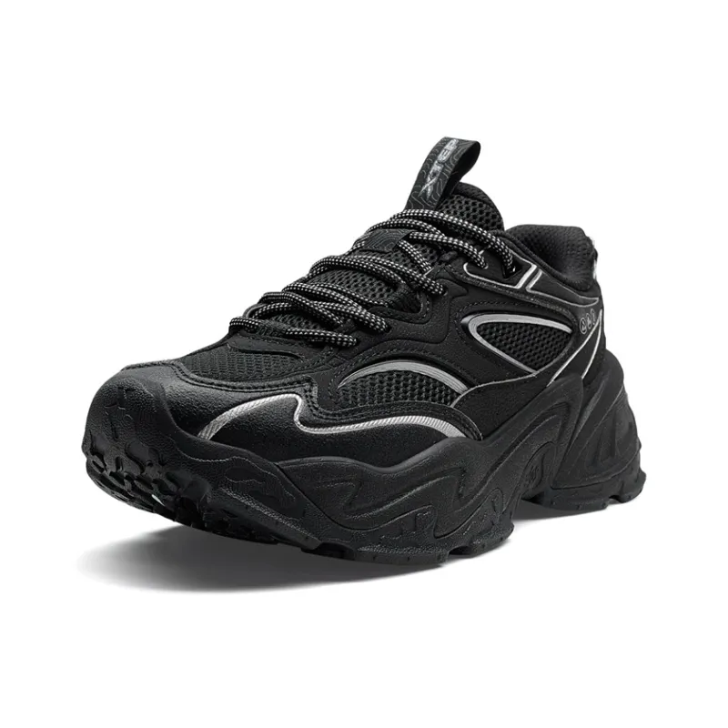 XTEP Abrasion Resistant Slip Resistant Low Top Casual Shoes Women's Black-1
