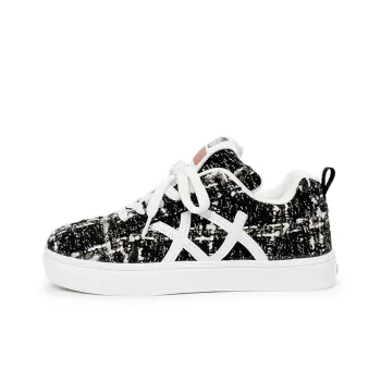 AMICNIEGD Slip Resistant, Abrasion Resistant, Breathable Low Top Casual Shoes Unisex Black White