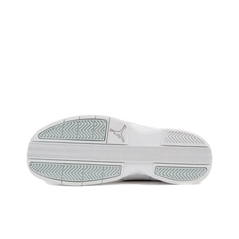 JORDAN Team Elite 2 Low White Metallic Silver-4