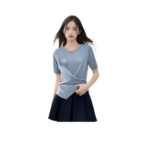 The Temptation Of The Muse T Shirt Women's