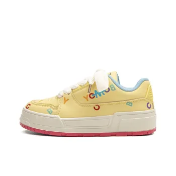 The New Age Family Anti Slip Wear Resistant Low Top Skateboard Shoes Women's Yellow