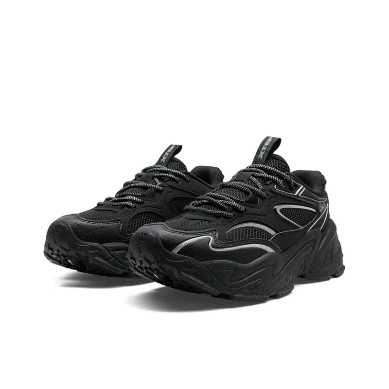 XTEP Abrasion Resistant Slip Resistant Low Top Casual Shoes Women's Black-2