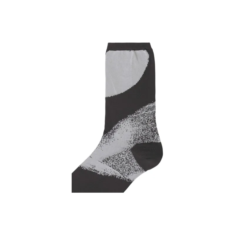 ISSEY MIYAKE Mid Calf Socks Women's 1 Pack Black Gray-2