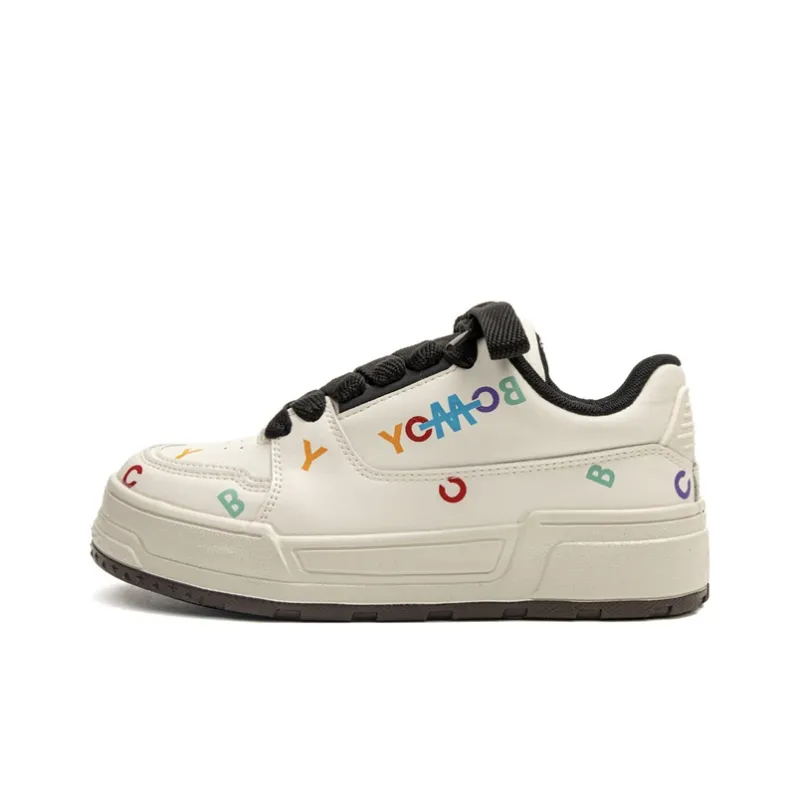 The New Age Family Low Top Skateboard Shoes Women's Beige Black-0