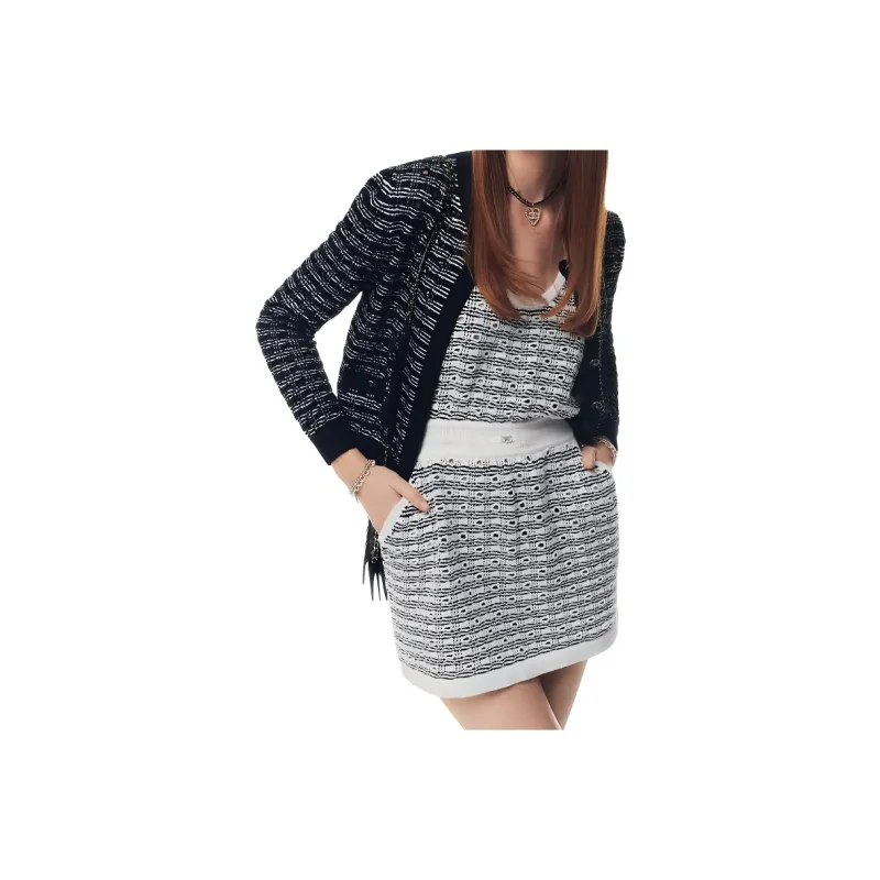 CHANEL 25P Spring Summer Preview Collection Knitwear Women's Black-0