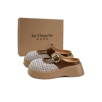 La Chapelle Abrasion Resistant Closed Toe Slippers Women's Silver