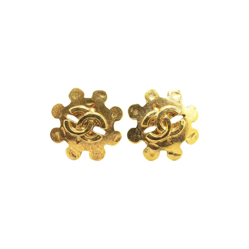 CHANEL 2004 Plated Cc Flower Clip On Earrings Costume Earrings-0