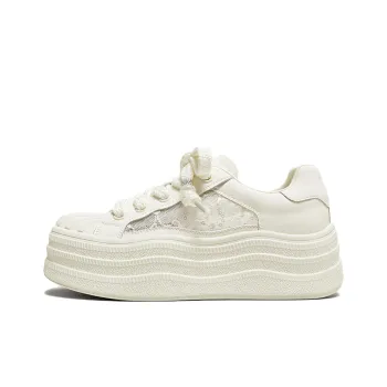 TATA Low Top Skateboard Shoes Women's Ecru