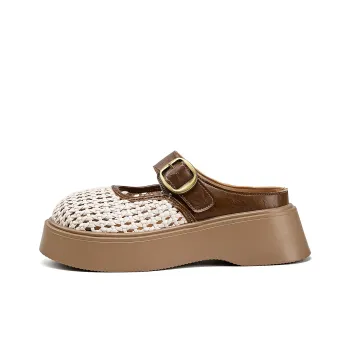 La Chapelle Abrasion Resistant Closed Toe Slippers Women's Beige