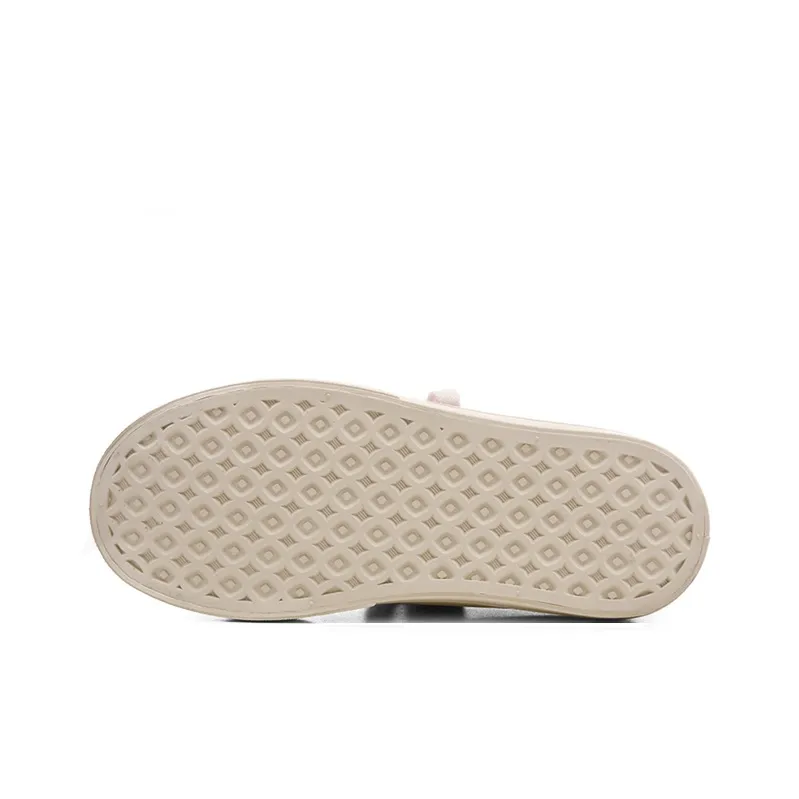 The New Age Family Low Top Canvas Shoes Women's Red-4