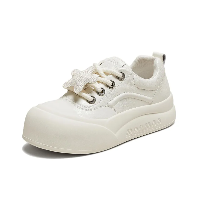 TATA Low Top Skateboard Shoes Women's-1