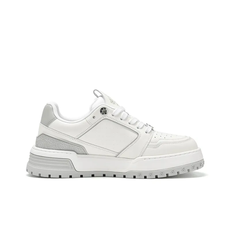 RARE Low Top Skateboard Shoes Men's White Gray-2