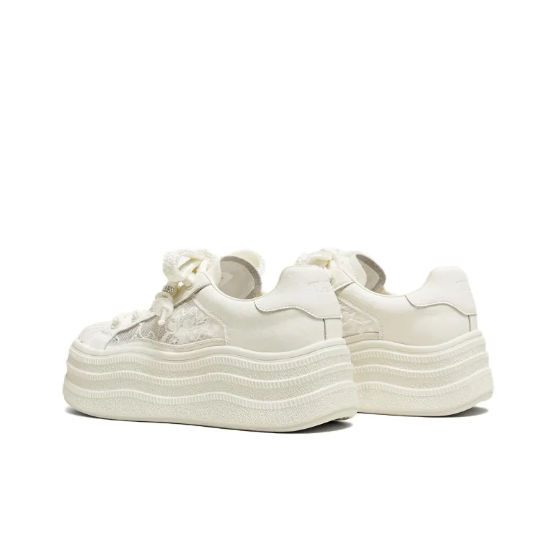 TATA Low Top Skateboard Shoes Women's Ecru-2