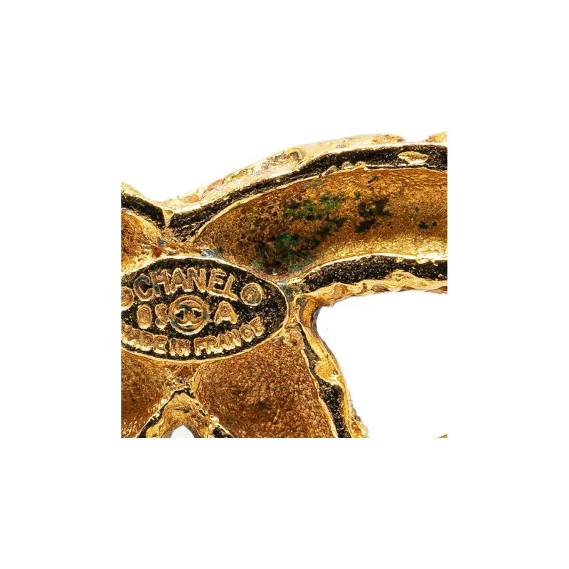 CHANEL 1993 Baroque embossed CC logo Brooch-2