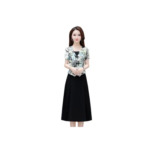 The Temptation Of The Muse Short Sleeved Dress Women's