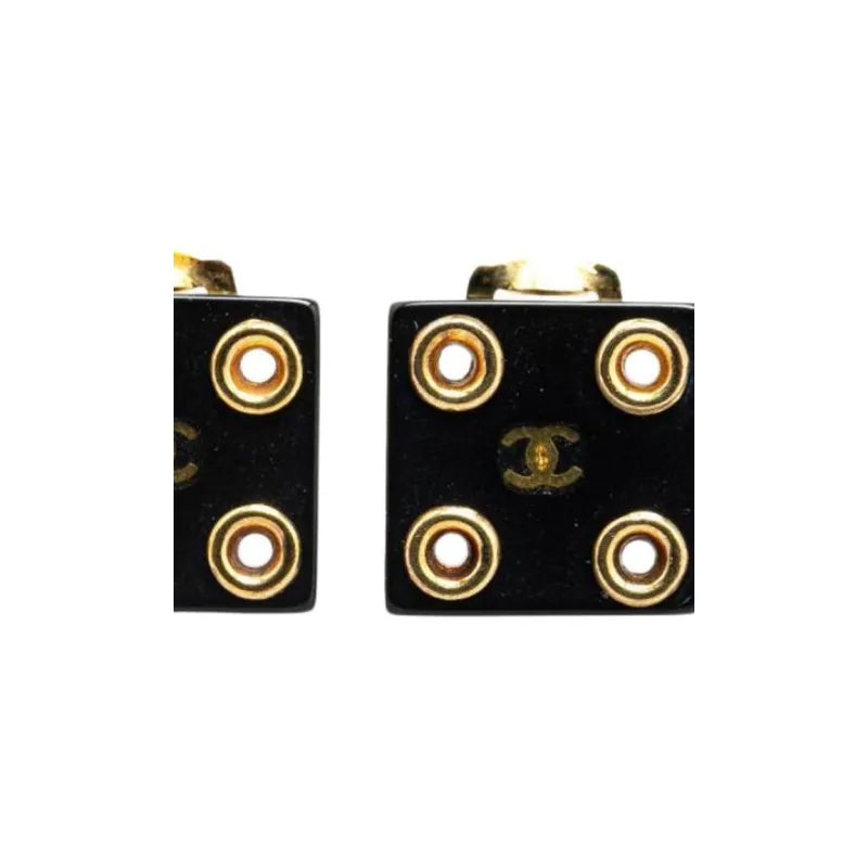 CHANEL 2001 Cc Square Clip on Earrings-2