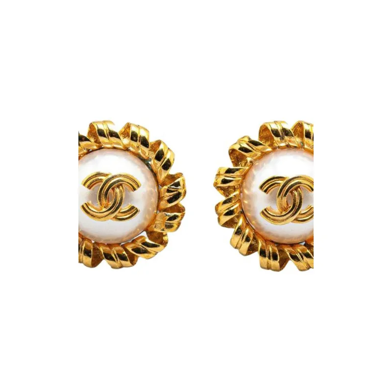 CHANEL Pearl Stud Earrings Unisex Gold-2