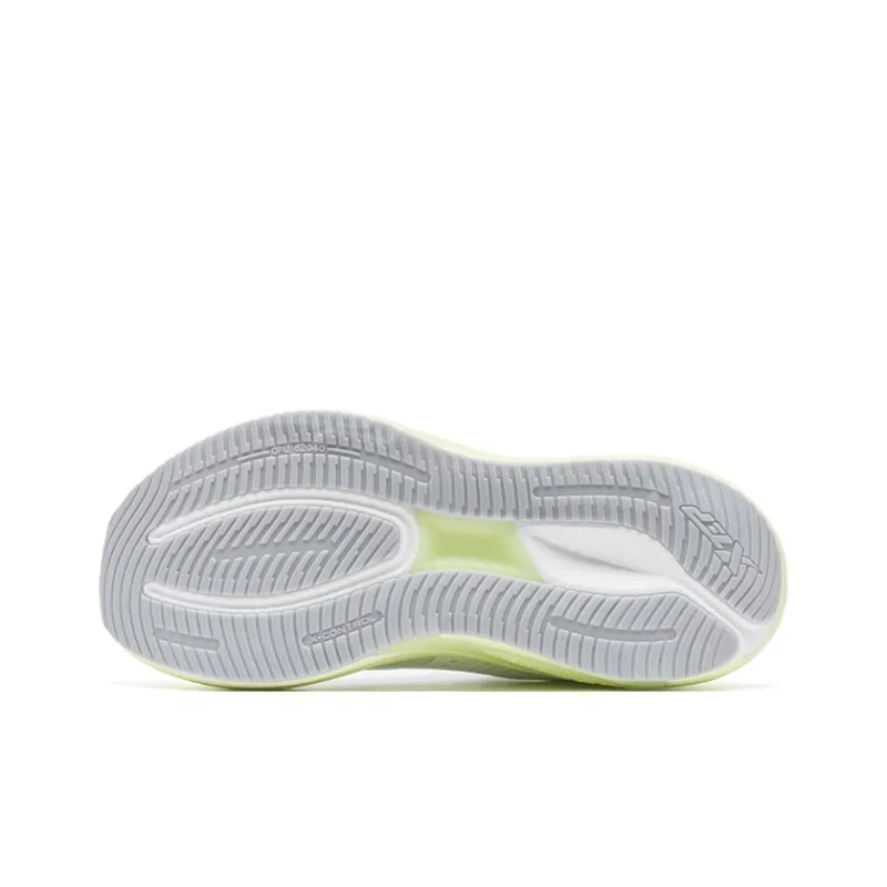 XTEP 2000km PLUS Running Shoes Women's Low Top Classic White-5