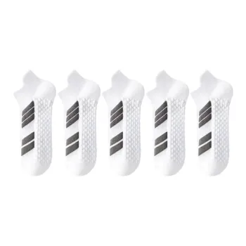 Gentle Welcome All Season All Basketball Socks Unisex Black White