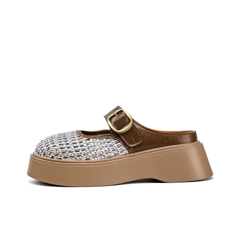 La Chapelle Abrasion Resistant Closed Toe Slippers Women's Silver-0