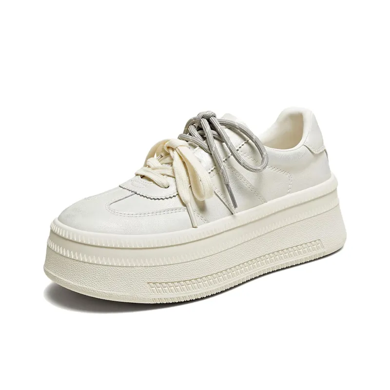 TATA Low Top Skateboard Shoes Women's-1
