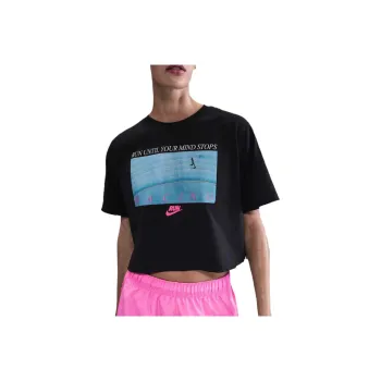 Nike Sportswear Club Women's Cropped T Shirt