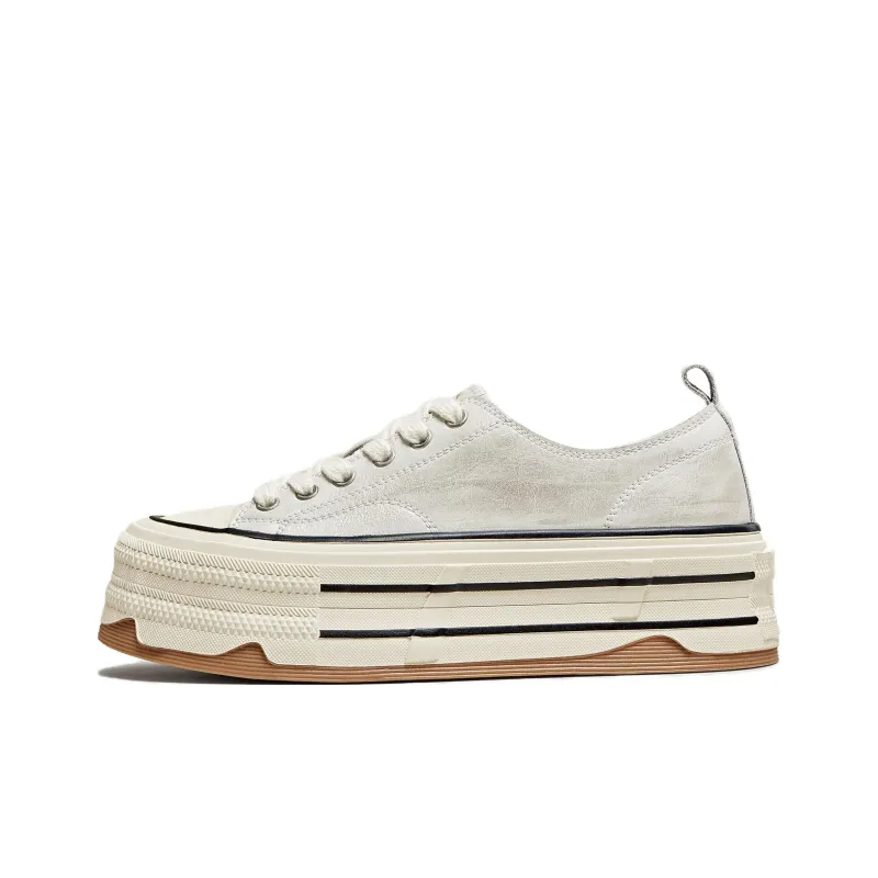TATA Low Top Skateboard Shoes Women's-0