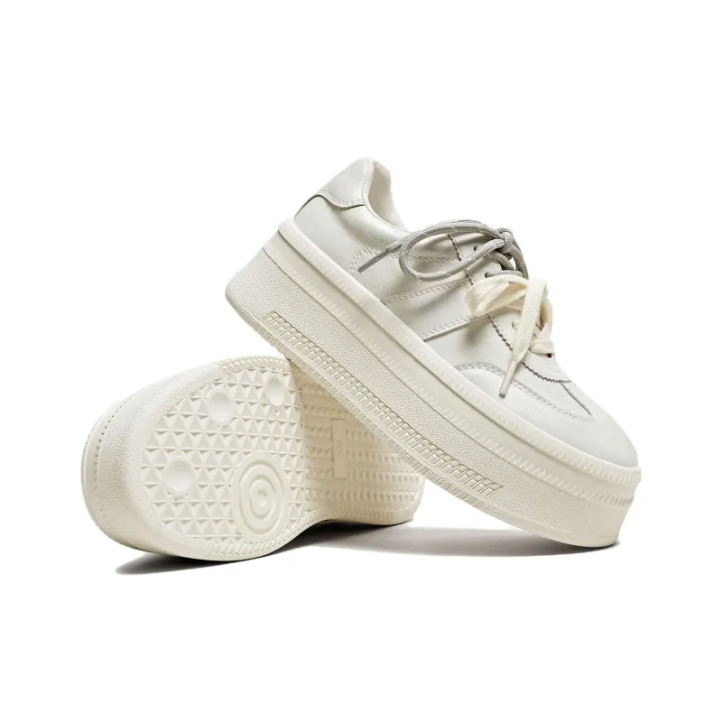 TATA Low Top Skateboard Shoes Women's-3