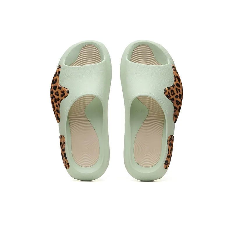 EQLZ EQUALIZER Oasis Shock Absorbers With Slip Resistant Features Slide Slippers Unisex Leopard Print-2