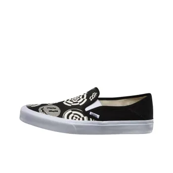 Vans CLASSIC SLIP ON Slip Resistant, Abrasion Resistant, Lightweight Low Top Skateboard Shoes Unisex Black