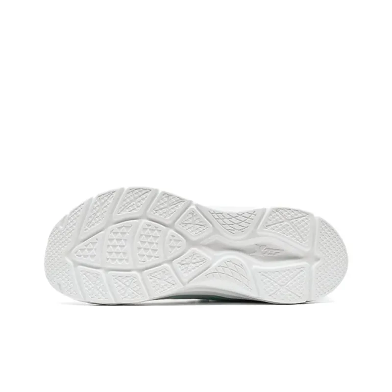 XTEP Anti Slip Wear Resistant Low Top Casual Running Shoes Men's White Gray-4