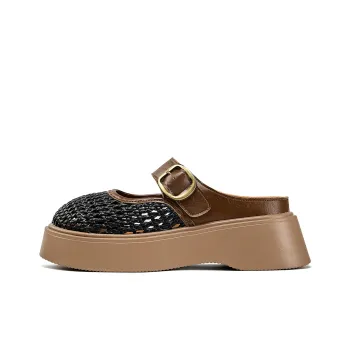 La Chapelle Abrasion Resistant Closed Toe Slippers Women's Black