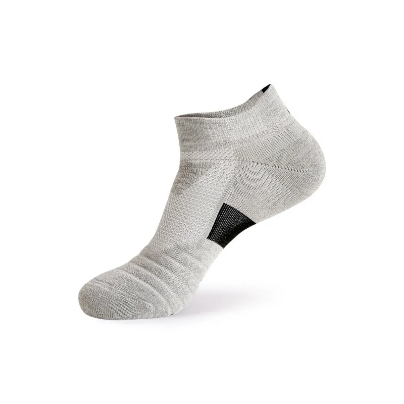 Gentle Welcome Basketball Socks Unisex-5