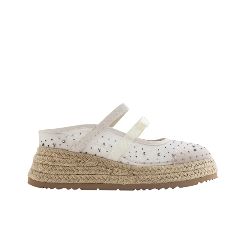 Wonderful Couple Closed Toe Slippers Women's Ecru-1