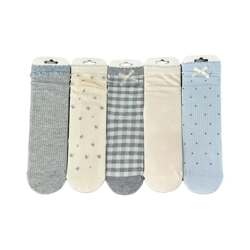 Gentle Welcome Mid Calf Socks Women's-0