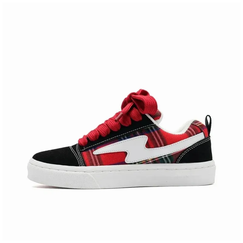Circle Small Low Top Skateboard Shoes Unisex-1