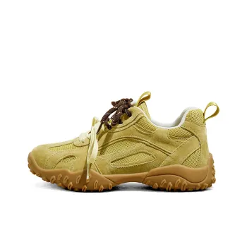 A Poinsettia Princess Chunky Sneakers Women's