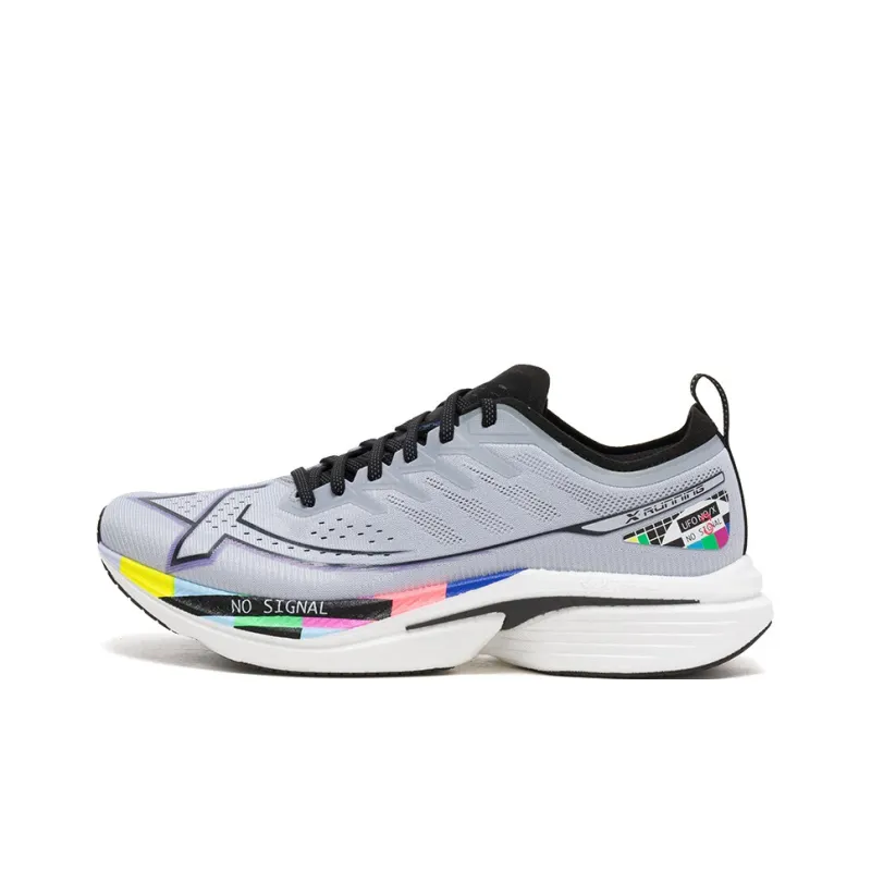 XTEP One Piece Molding 3 Running Shoes Men Low Top-0