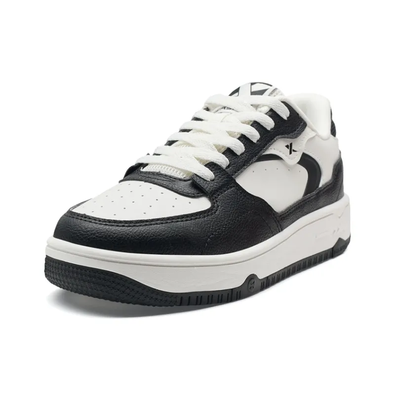 XTEP Wear resistant And Lightweight Low Top Skateboard Shoes Women's Black Canvas White-1