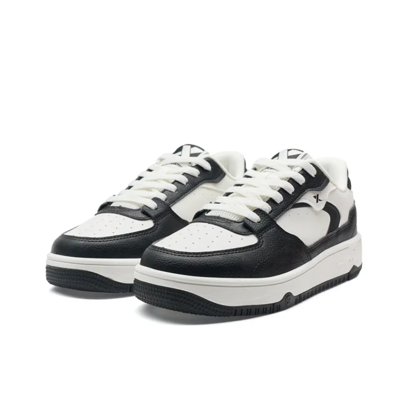 XTEP Wear resistant And Lightweight Low Top Skateboard Shoes Women's Black Canvas White-2