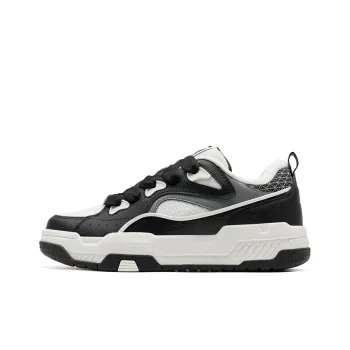XTEP Reverse Abrasion Resistant Lightweight Height Increasing Low Top Skateboard Shoes Men's Black White Gray
