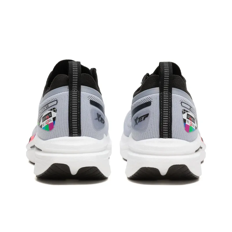 XTEP One Piece Molding 3 Running Shoes Men Low Top-2