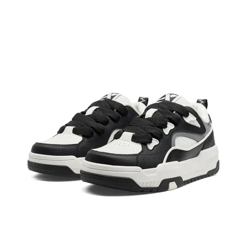 XTEP Reverse Abrasion Resistant Lightweight Height Increasing Low Top Skateboard Shoes Men's Black White Gray-2