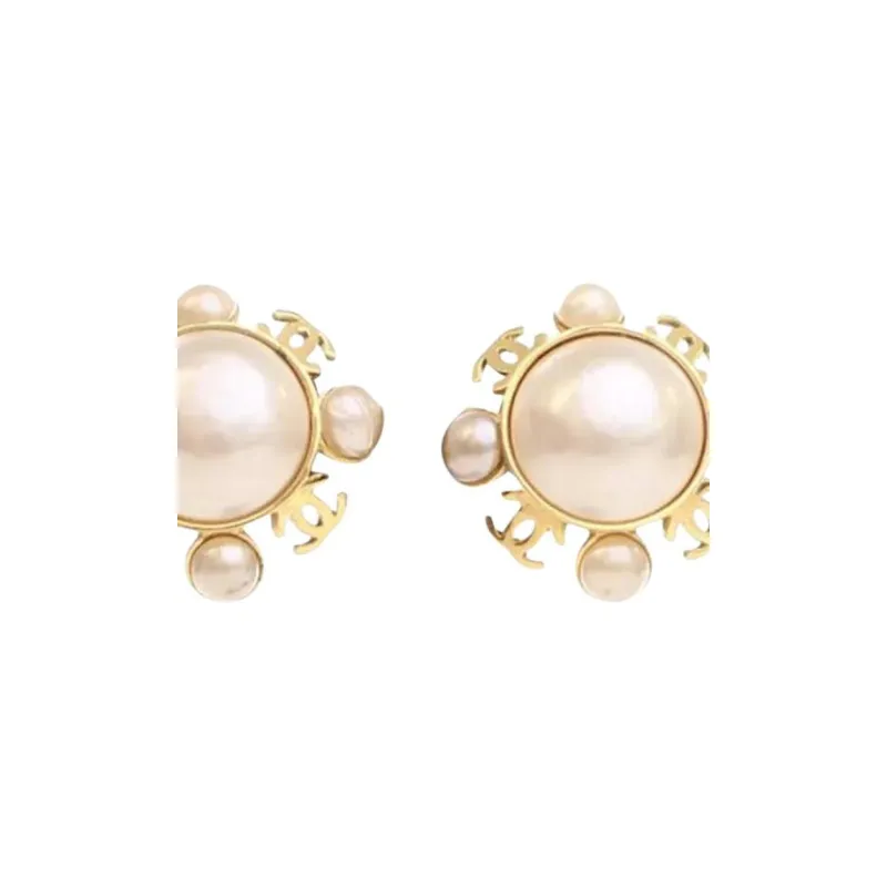 CHANEL 20th Century Plated Faux Pearl Clip On Earrings Costume Earrings-2