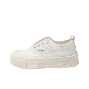 SUPEREDGE Slip Resistant And Breathable Low Top Skateboard Shoes Women's