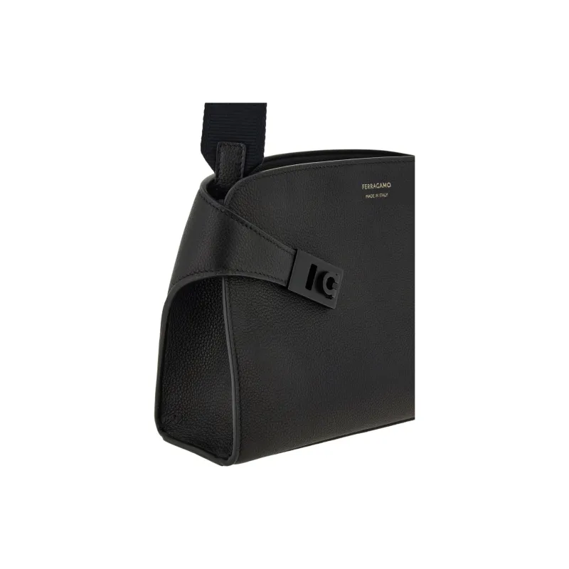 FERRAGAMO Hug Hammered Texture Calfskin Messenger Bag, Crossbody Bag Men's Black-5